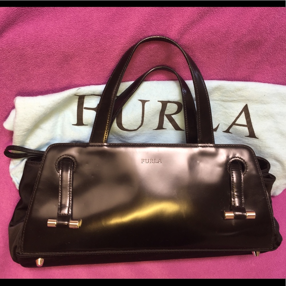 ✨Furla Black Patent Leather Small Handbag